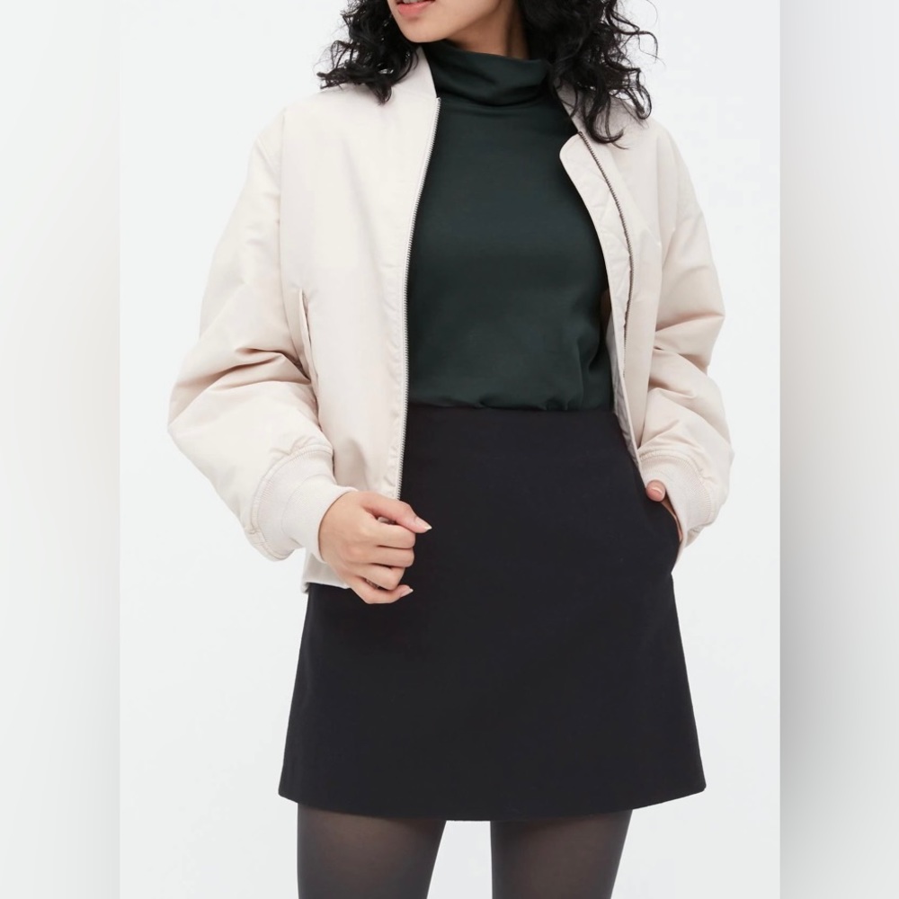 NWOT black mini skirt for fall, winter